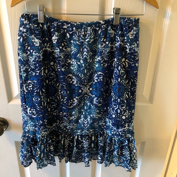 Cute skirt size small - Picture 4 of 6